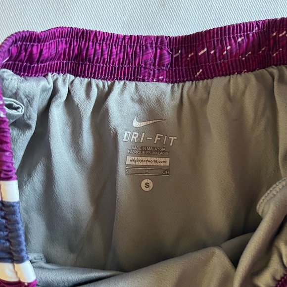 Nike Tempo Running Shorts Purple and Navy - Picture 2 of 2